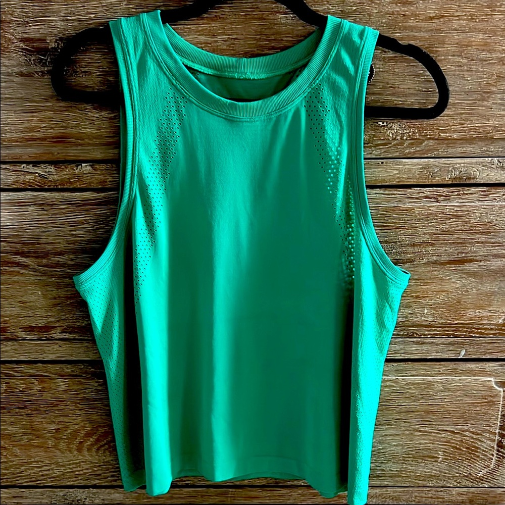 Lululemon Train To Be Tank, Size 10, Kelly Green